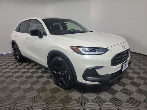 Certified 2025 Honda HR-V Sport image 1