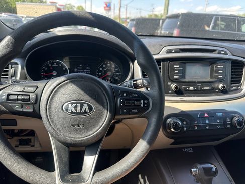Used 2016 Kia Sorento FWD image 22