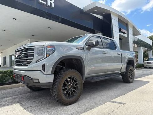 Used 2024 GMC Sierra 1500 AT4 w/ Technology Package AWD/4WD image 3