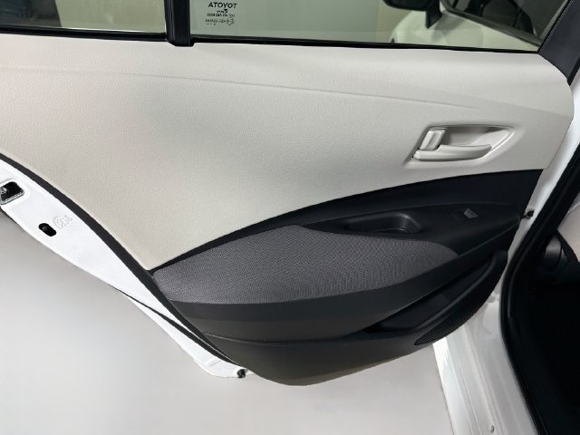 Used 2025 Toyota Corolla LE FWD image 24