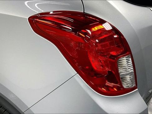 Used 2015 Buick Encore FWD image 21