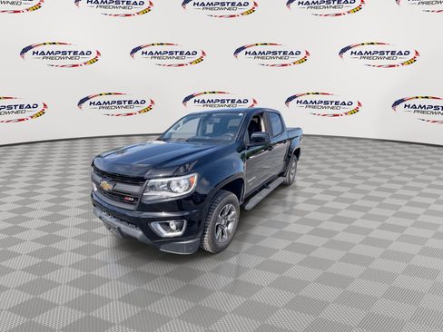 Used 2017 Chevrolet Colorado Z71 AWD/4WD image 4