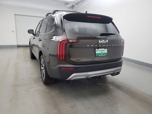 Used 2022 Kia Telluride EX w/ EX Premium Package image 6