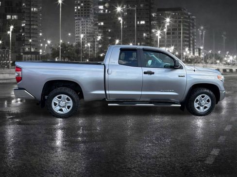Used 2015 Toyota Tundra SR5 AWD/4WD image 7