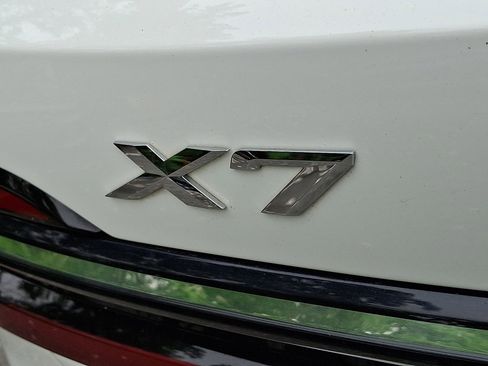 Used 2025 BMW X7 xDrive40i AWD/4WD image 16