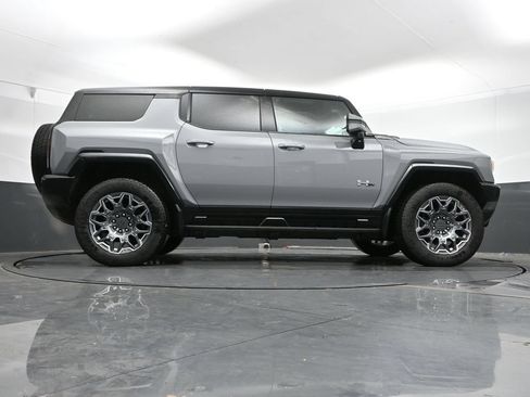 Used 2025 GMC Hummer EV 3X AWD/4WD image 40