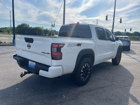Used 2022 Nissan Frontier PRO-4X w/ Technology Package AWD/4WD image 3