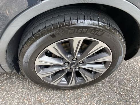 Used 2021 Lincoln Corsair Reserve w/ Elements Package image 13