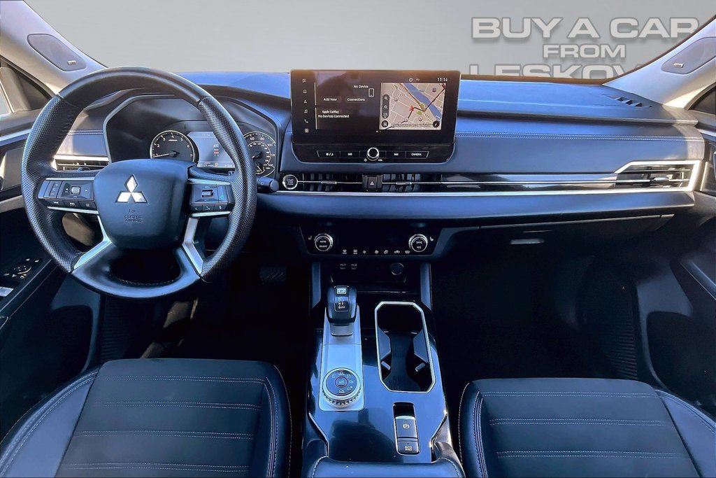 Used 2025 Mitsubishi Outlander AWD image 16