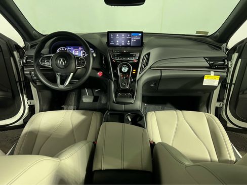 Used 2025 Acura RDX SH-AWD image 9