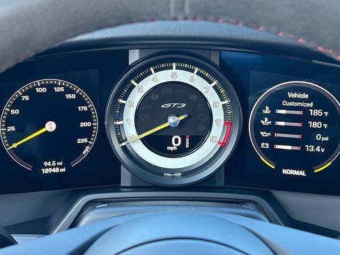 Used 2022 Porsche 911 GT3 image 22