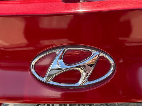 Used 2013 Hyundai Tucson GL FWD image 11