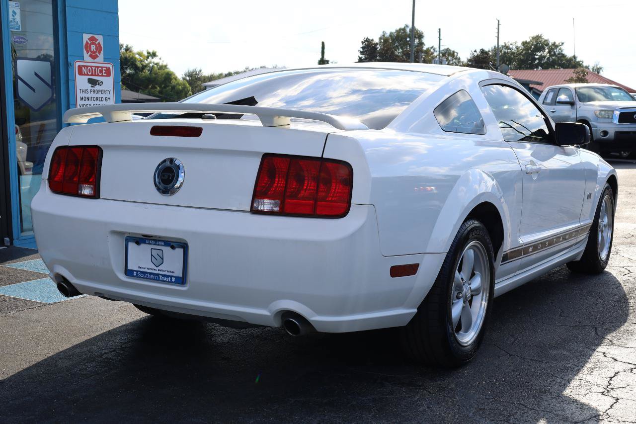 Used 2008 Ford Mustang GT RWD image 5
