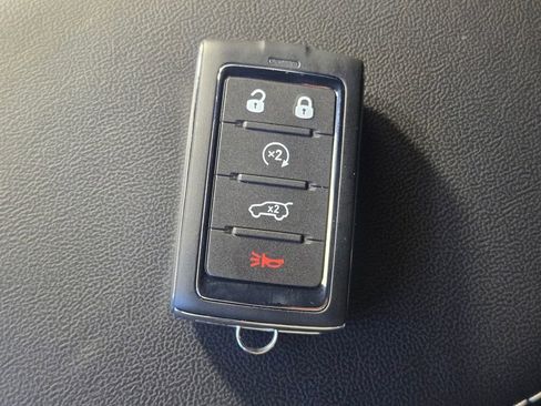 New 2025 Jeep Grand Cherokee L Altitude RWD image 21