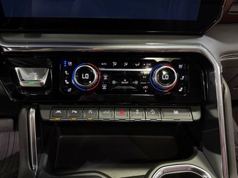 Used 2024 GMC Sierra 1500 Denali Ultimate AWD/4WD image 24