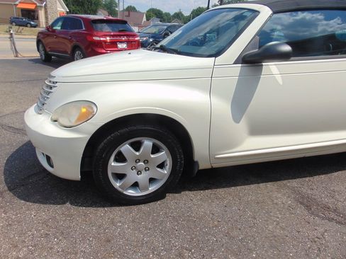 Used 2007 Chrysler PT Cruiser Convertible w/ Spring Special Group image 10