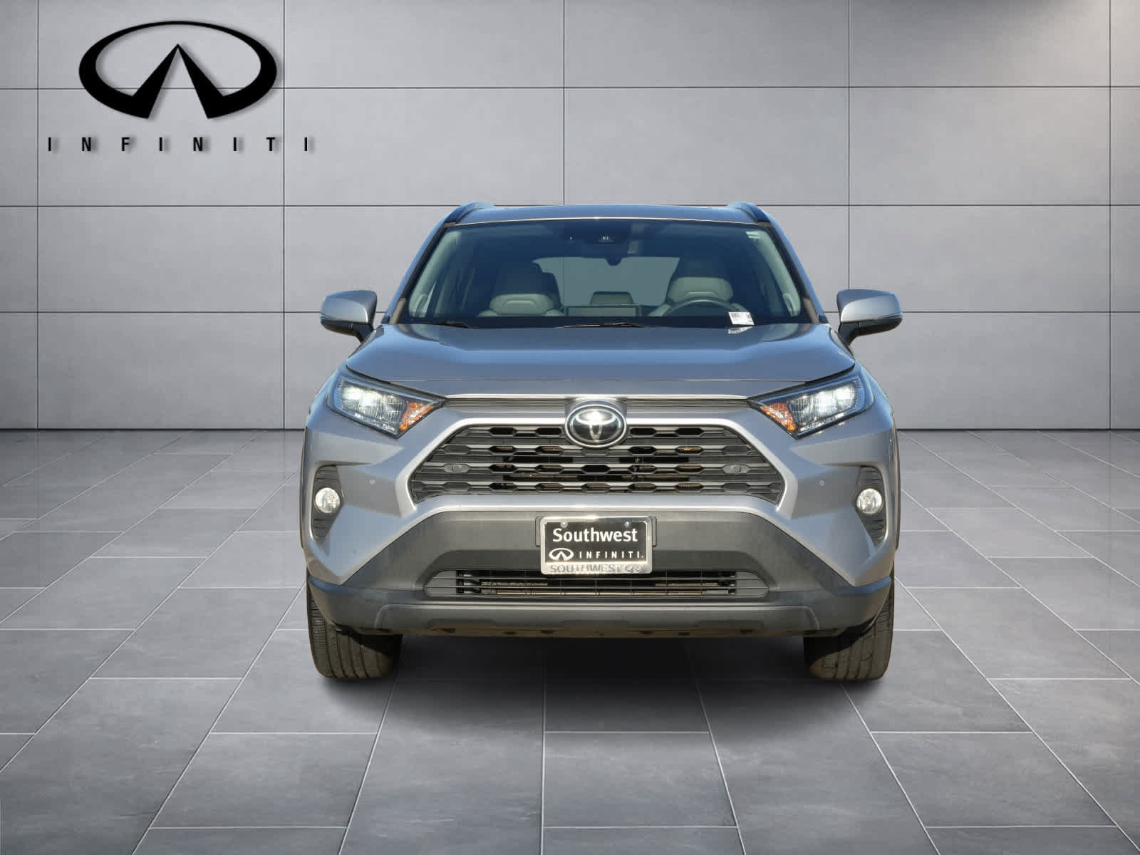 Used 2021 Toyota RAV4 XLE Premium FWD image 2