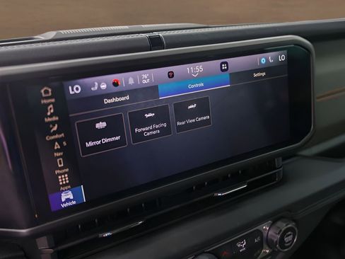 Used 2024 Jeep Gladiator Mojave AWD/4WD image 15