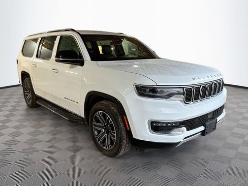 Used 2023 Jeep Wagoneer L Series II image 4