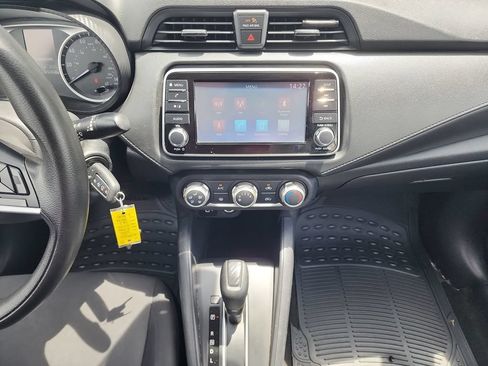 Used 2022 Nissan Versa S FWD image 26
