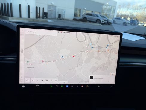 Used 2022 Tesla Model S Plaid image 30