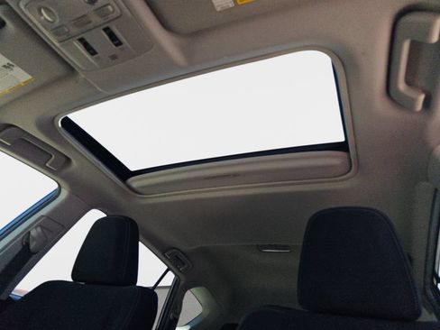 Used 2013 Toyota RAV4 XLE FWD image 33