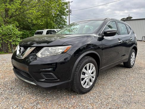 Used 2015 Nissan Rogue S FWD image 3