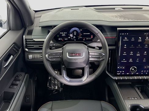 Used 2026 GMC Acadia AT4 image 24