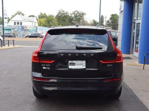 Used 2023 Volvo XC60 B5 Core AWD/4WD image 4