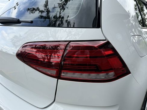 Used 2018 Volkswagen GTI S FWD image 10