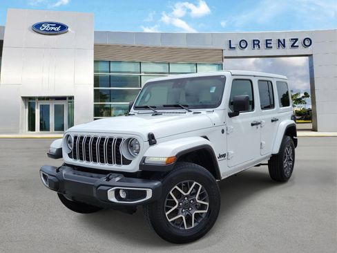 Used 2025 Jeep Wrangler Unlimited Sahara AWD/4WD image 1