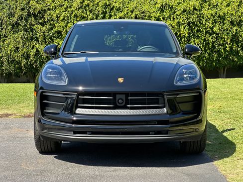 New 2026 Porsche Macan AWD/4WD image 11