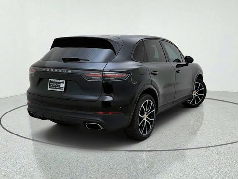 Used 2021 Porsche Cayenne AWD/4WD image 9