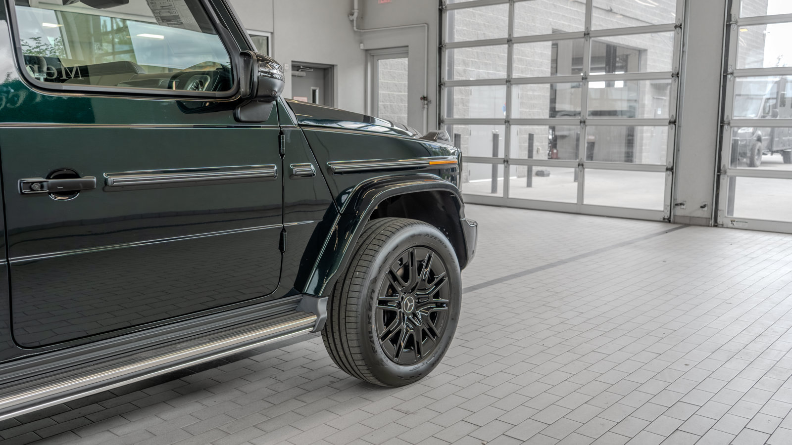 New 2027 Mercedes-Benz G 580 e image 30