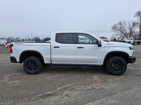 New 2026 Chevrolet Silverado 1500 ZR2 w/ ZR2 Bison Edition AWD/4WD image 9