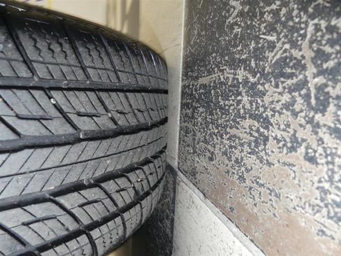 Used 2017 Buick LaCrosse Preferred image 31