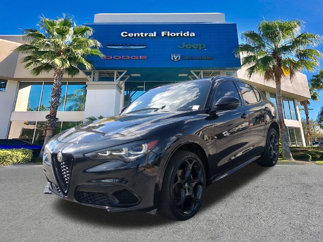 Used 2024 Alfa Romeo Stelvio Veloce AWD/4WD image 9