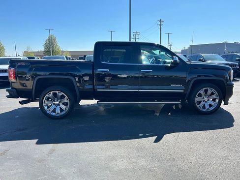 Used 2017 GMC Sierra 1500 Denali w/ Denali Ultimate Package AWD/4WD image 8