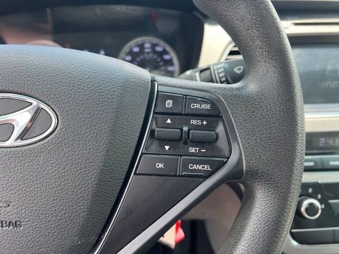 Used 2016 Hyundai Sonata SE w/ Cargo Package FWD image 16