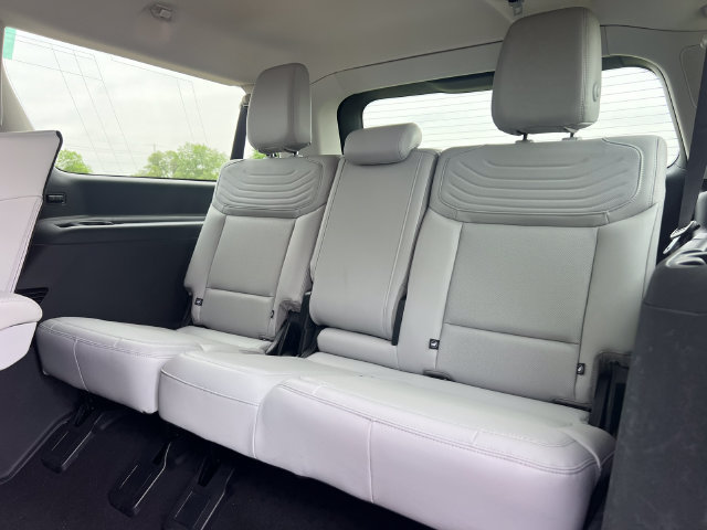 New 2026 Ford Expedition Max Platinum w/ Platinum Ultimate Package AWD/4WD image 6