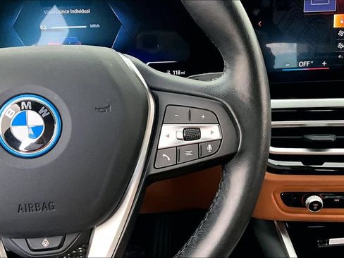 Used 2023 BMW i4 eDrive40 w/ Premium Package RWD image 26