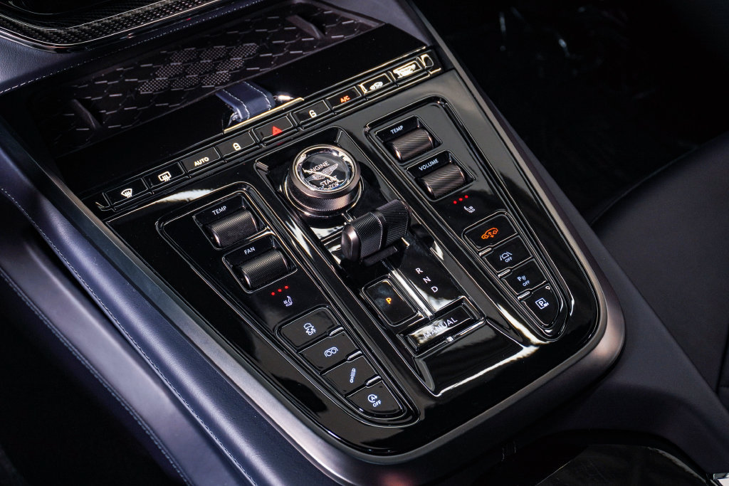 Used 2026 Aston Martin DBX 707 AWD/4WD image 30