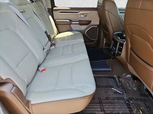 Used 2019 RAM 1500 Laramie AWD/4WD image 25