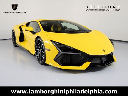 Used 2024 Lamborghini Revuelto image 3