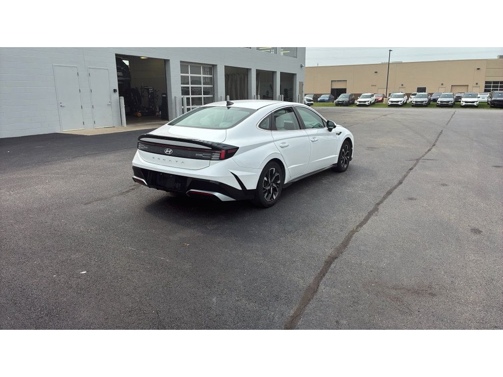 Used 2024 Hyundai Sonata SEL FWD image 7