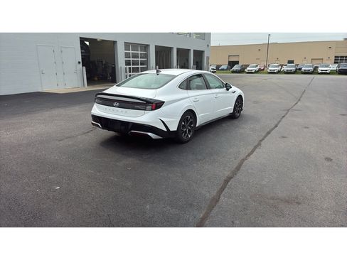 Used 2024 Hyundai Sonata SEL FWD image 7