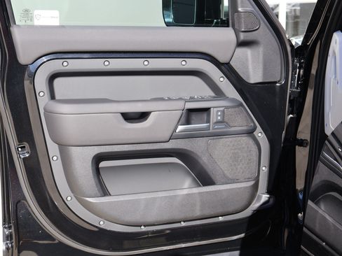 Used 2025 Land Rover Defender 110 S AWD/4WD image 14