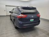 Used 2018 Toyota Sienna XLE image 6