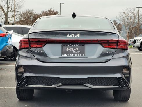 Used 2023 Kia Forte GT-Line w/ GT-Line Premium Package image 7