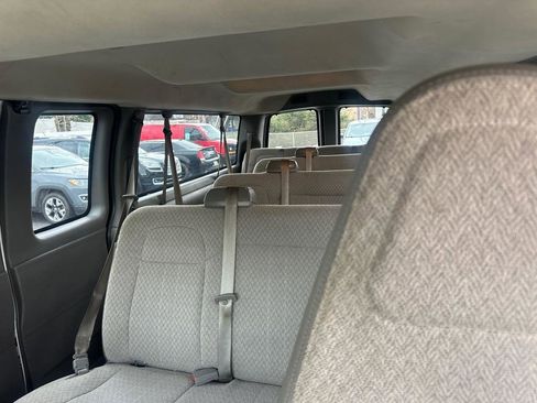 Used 2017 Chevrolet Express 3500 LT w/ LT Preferred Equipment Group RWD image 38